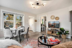 Charming Old Town Bungalow with Free Cruiser Bikes